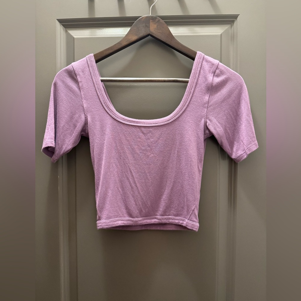 (EUC) Lululemon Ribbed Held Tight Short Sleeve Shirt 💜 - Picture 6 of 8